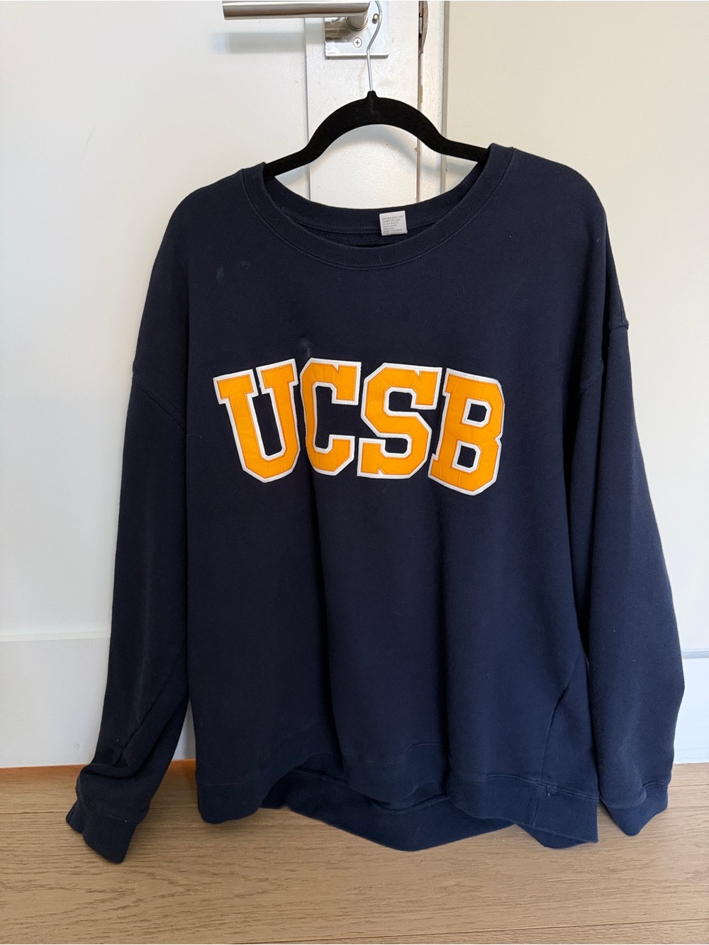 Oversized UCSB Crewneck - Picture 2 of 4